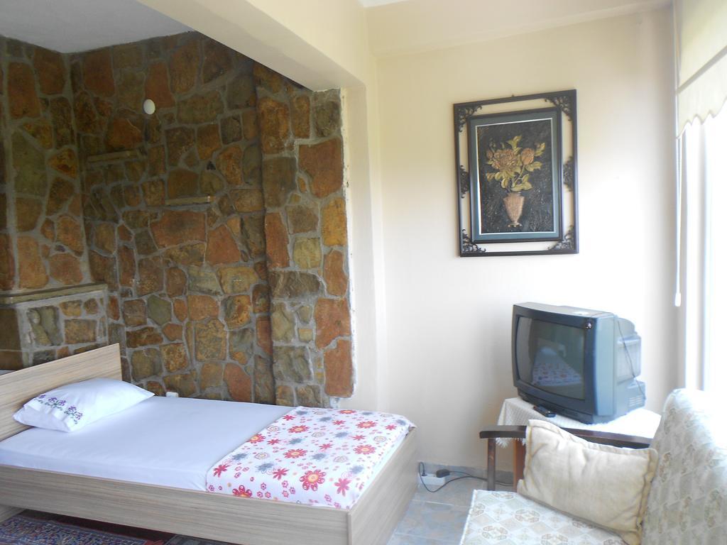 Irmak Family Pension & Apartments 埃杰阿巴德 客房 照片